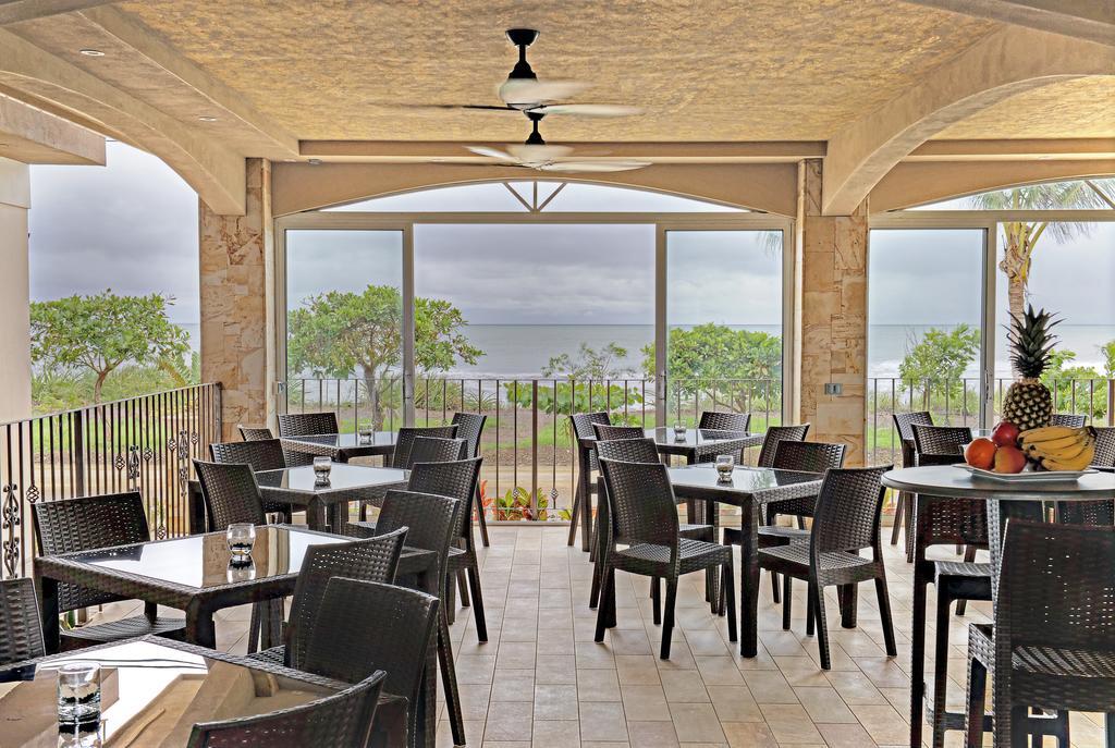Beachfront Hotel Tramonto 자코 외부 사진