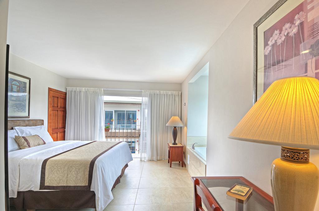 Beachfront Hotel Tramonto 자코 객실 사진