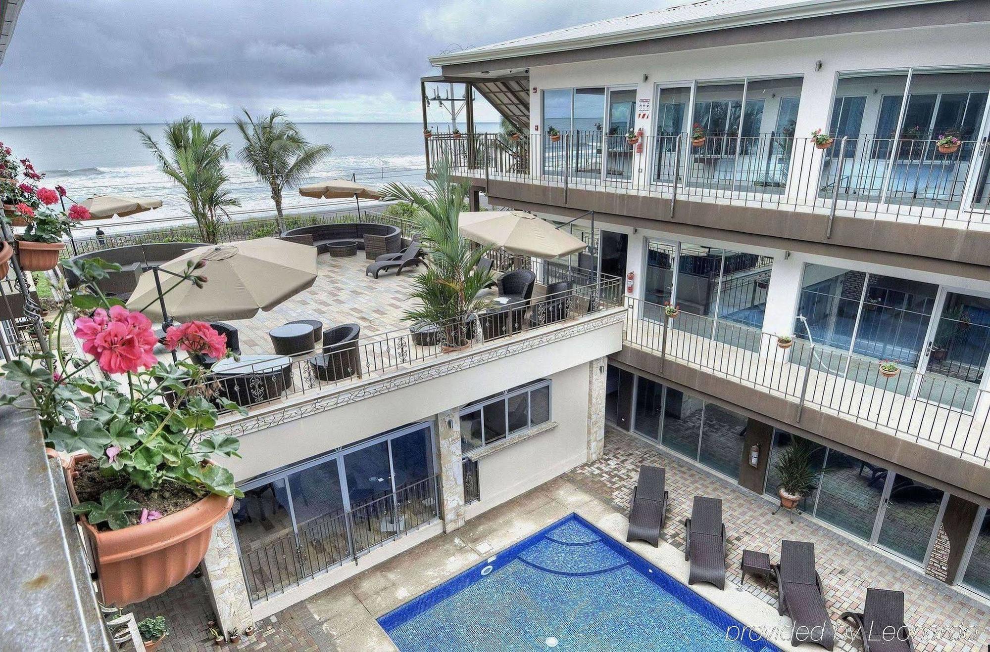 Beachfront Hotel Tramonto 자코 외부 사진