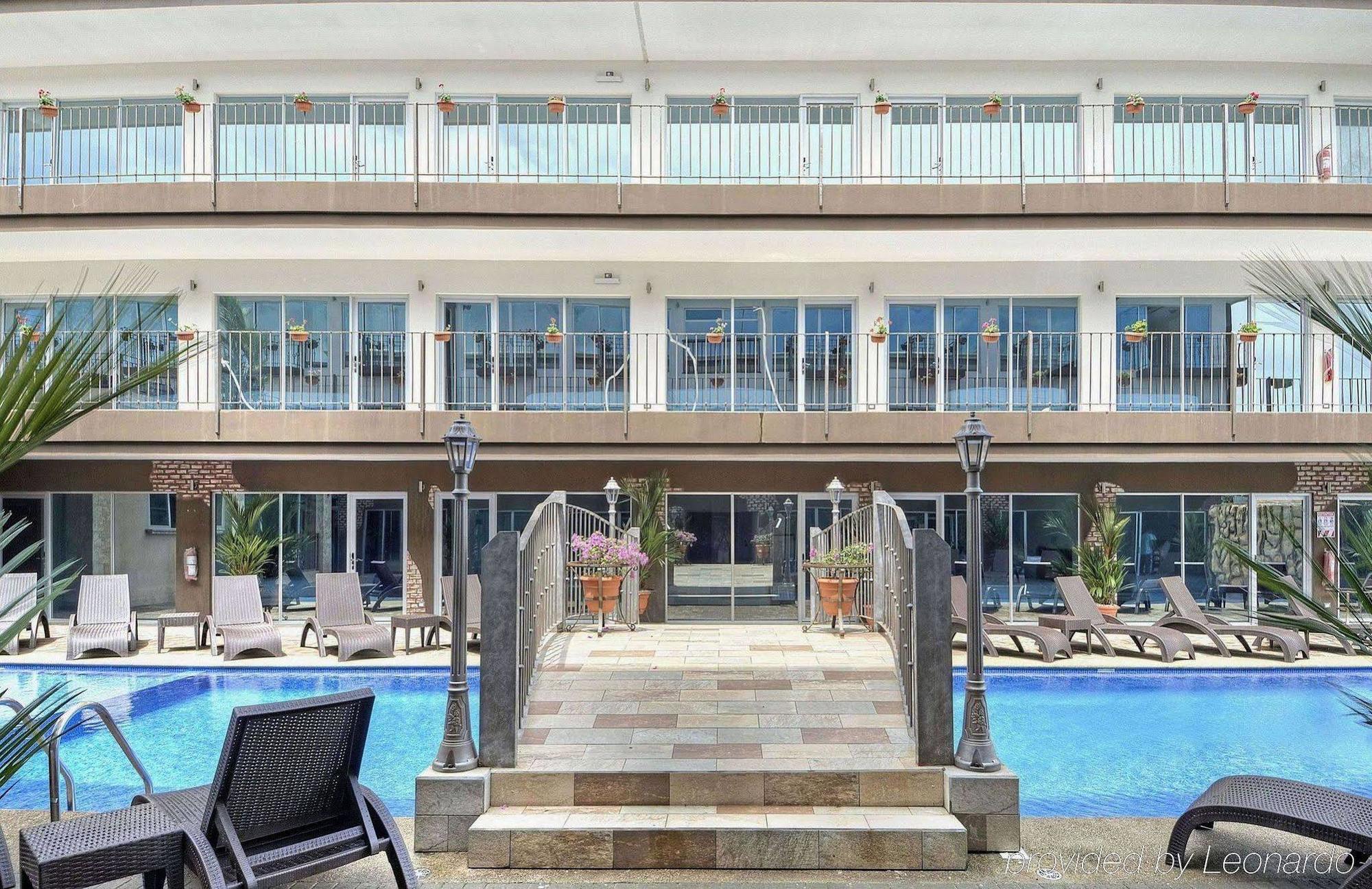 Beachfront Hotel Tramonto 자코 외부 사진