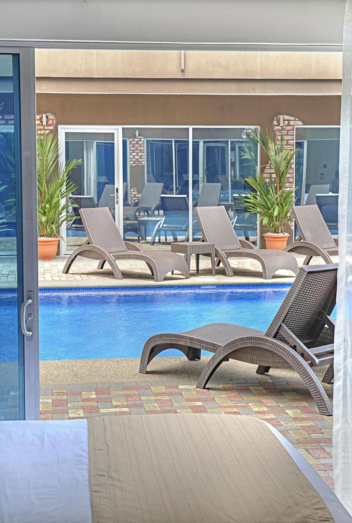 Beachfront Hotel Tramonto 자코 외부 사진